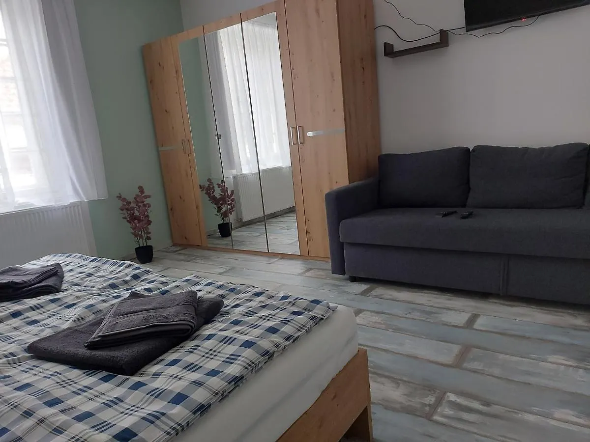 Crystal Apartman 埃格尔